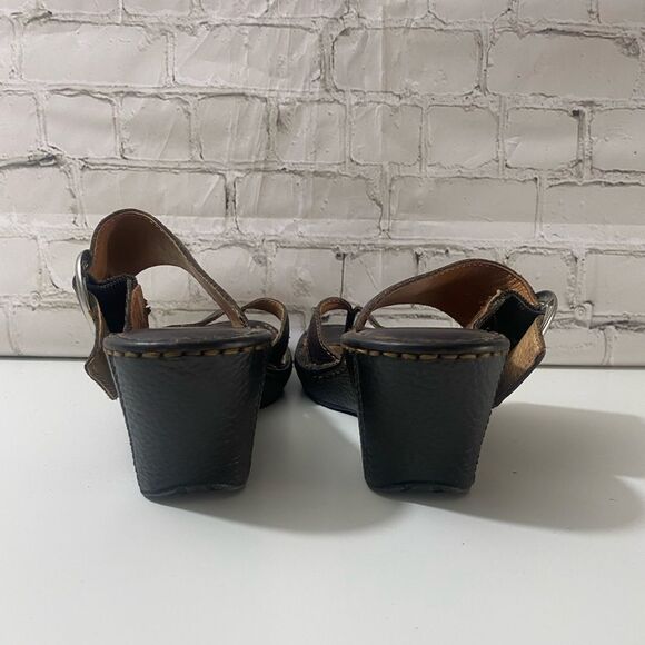 Stylish Brown Wedge Sandals - Picture 2 of 6